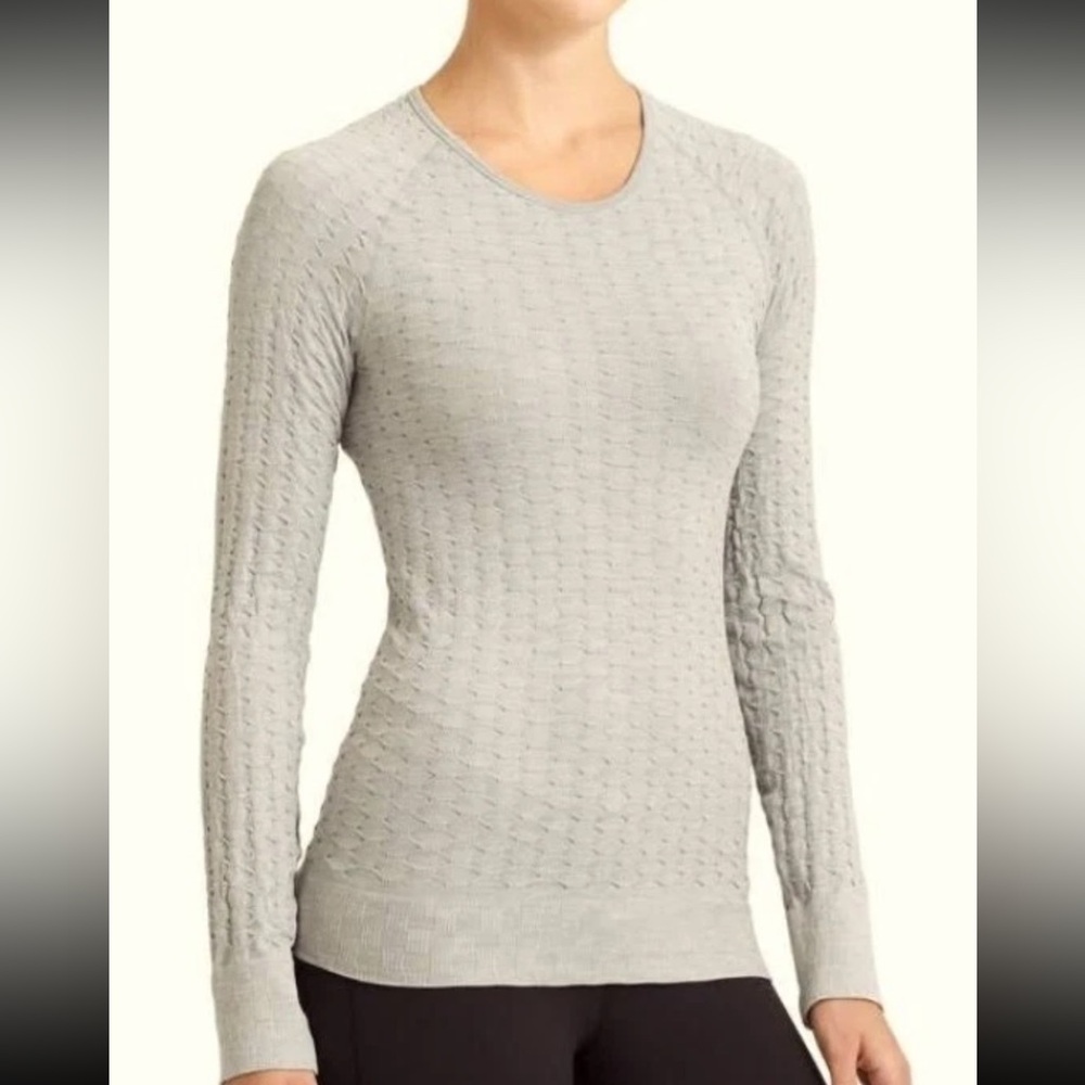 Athleta Light Gray Epitomize Textured long sleeve tunic